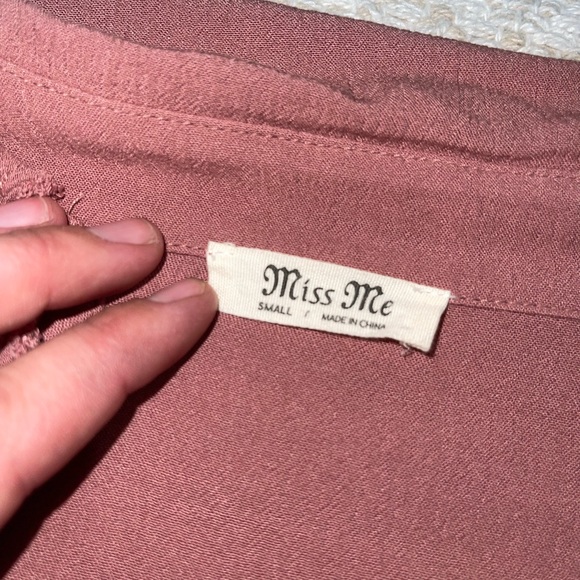 Miss Me Lace Button Up Blouse - Picture 3 of 3